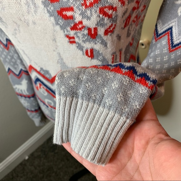 Game of Thrones Winter is Here Crewneck Sweater - Picture 10 of 14